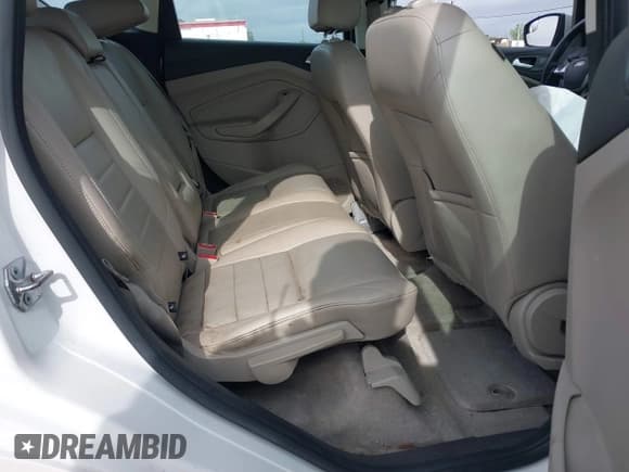 ✅ 2016 Ford C-Max SEL • VIN: 1FADP5CUXGL102011 • Lot: 41935337. Wystawiony na IAAI z przebiegiem 95 279 mil. Bezpłatny archiwum sprzedaży aukcyjnych z USA i szczegółowy raport historii pojazdu na DreamBid. Zdjęcie 8.