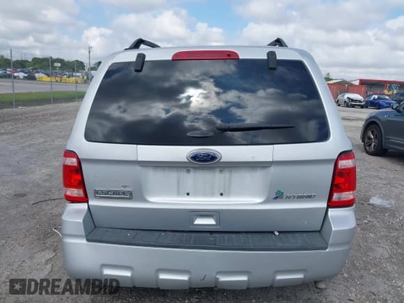 ✅ 2011 Ford Escape Hybrid • VIN: 1FMCU4K3XBKC60103 • Lot: 42048614. Wystawiony na IAAI z przebiegiem 125 354 mil. Bezpłatny archiwum sprzedaży aukcyjnych z USA i szczegółowy raport historii pojazdu na DreamBid. Zdjęcie 16.