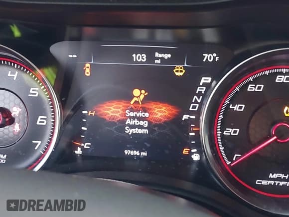 ✅ 2019 Dodge Charger Police • VIN: 2C3CDXKT2KH647911 • Lot: 43662586. Wystawiony na IAAI z przebiegiem 97 696 mil. Bezpłatny archiwum sprzedaży aukcyjnych z USA i szczegółowy raport historii pojazdu na DreamBid. Zdjęcie 7.