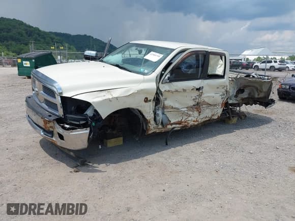 ✅ 2010 Dodge 1500 ST • VIN: 1D7RV1GT7AS234176 • Lot: 42589799. Wystawiony na IAAI z przebiegiem 118 000 mil. Bezpłatny archiwum sprzedaży aukcyjnych z USA i szczegółowy raport historii pojazdu na DreamBid. Zdjęcie 17.