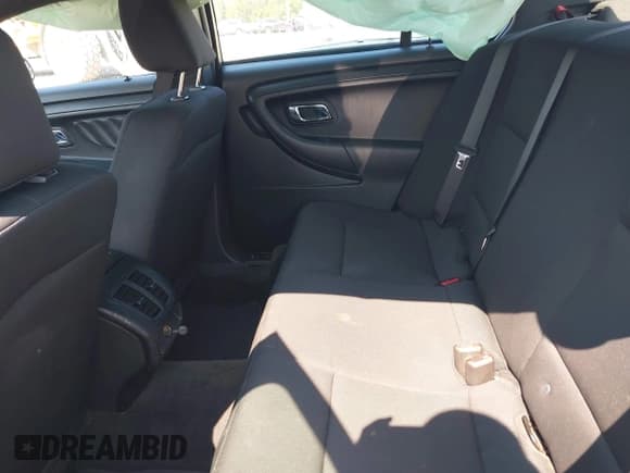 ✅ 2015 Ford Police Interceptor • VIN: 1FAHP2MK5FG149435 • Lot: 42391863. Listed on IAAI with 115,224 mi. Free auction sales archive from the USA and detailed vehicle history report at DreamBid. Image 8.