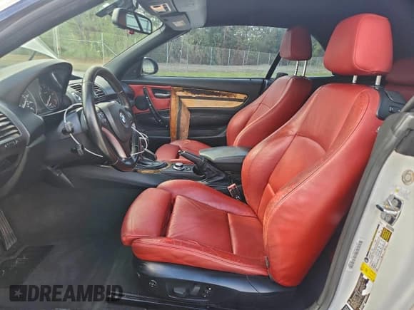 ✅ 2008 BMW 1 Series 128i • VIN: WBAUL73588VE88198 • Lot: 96302915. Listed on Copart with 167,619 mi. Free auction sales archive from the USA and detailed vehicle history report at DreamBid. Image 7.