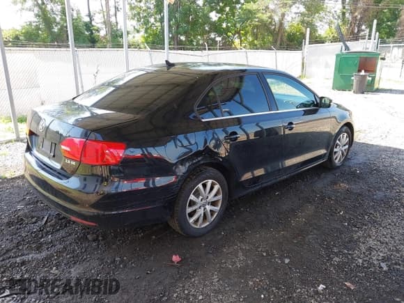 ✅ 2013 Volkswagen Jetta SE • VIN: 3VWBP7AJ2DM258024 • Лот: 42850479. Опубликован ранее на IAAI с пробегом 105 391 миль. Бесплатный доступ к архиву аукционных продаж из США и подробный отчёт об истории автомобиля на DreamBid. Изображение 4.