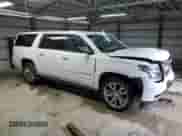 2017 Chevrolet Suburban Premier z VIN 1GNSKJKC8HR118053, wystawiony jako Copart lot #73375784 z przebiegiem 100 812 mil mil oraz Szkoda całkowita • Salvage title. Historia ofert i sprzedaży dostępna na DreamBid. Obrazek 4.