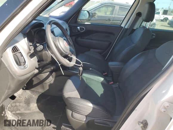 ✅ 2018 FIAT 500L Pop • VIN: ZFBCFAAH1JZ040688 • Lot: 48106215. Listed on Copart with 50,096 mi. Free auction sales archive from the USA and detailed vehicle history report at DreamBid. Image 7.