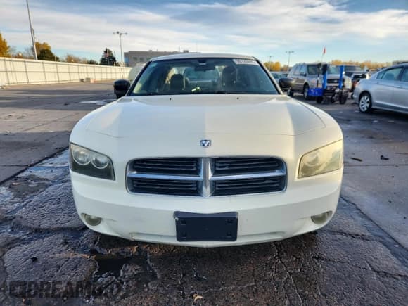 ✅ 2006 Dodge Charger • VIN: 2B3KA43G06H152582 • Лот: 90123285. Опубликован ранее на Copart с пробегом 259 982 миль. Бесплатный доступ к архиву аукционных продаж из США и подробный отчёт об истории автомобиля на DreamBid. Изображение 5.