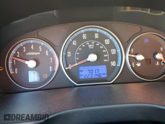 ✅ 2008 Hyundai Santa Fe GLS • VIN: 5NMSG13DX8H182455 • Lot: 83698674. Listed on Copart with 223,146 mi. Free auction sales archive from the USA and detailed vehicle history report at DreamBid. Image 9.