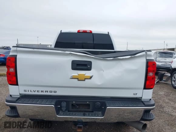 ✅ 2016 Chevrolet Silverado 2500HD LT • VIN: 1GC1KVE8XGF210140 • Лот: 41427651. Опубликован ранее на IAAI с пробегом 137 565 миль. Бесплатный доступ к архиву аукционных продаж из США и подробный отчёт об истории автомобиля на DreamBid. Изображение 16.