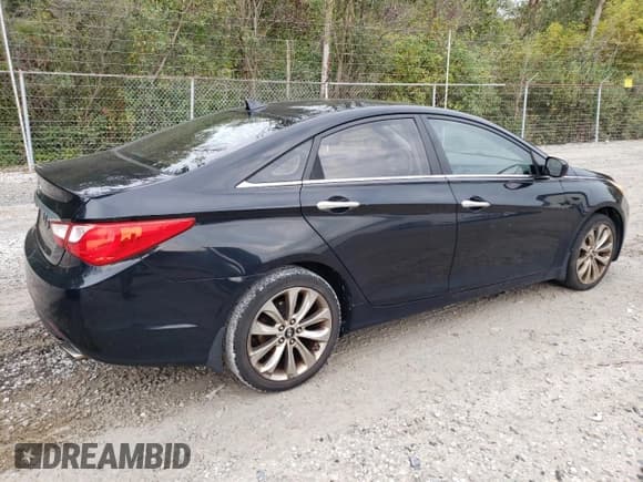 ✅ 2011 Hyundai Sonata SE • VIN: 5NPEC4AC9BH098836 • Lot: 72466224. Listed on Copart with 124,982 mi. Free auction sales archive from the USA and detailed vehicle history report at DreamBid. Image 3.