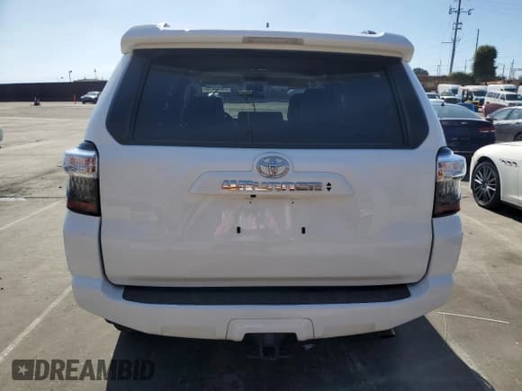 ✅ 2023 Toyota 4Runner SR5 Premium • VIN: JTENU5JR3P6140485 • Лот: 89835415. Опубликован ранее на Copart с пробегом 41 512 миль. Бесплатный доступ к архиву аукционных продаж из США и подробный отчёт об истории автомобиля на DreamBid. Изображение 6.