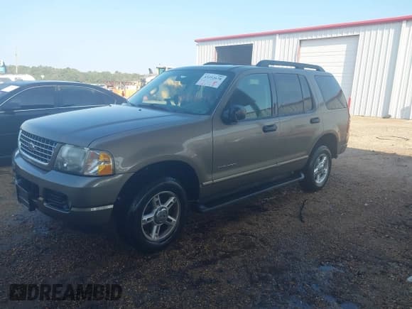 ✅ 2005 Ford Explorer XLT • VIN: 1FMZU63K35UA40466 • Lot: 43252678. Wystawiony na IAAI z przebiegiem 133 282 mil. Bezpłatny archiwum sprzedaży aukcyjnych z USA i szczegółowy raport historii pojazdu na DreamBid. Zdjęcie 2.