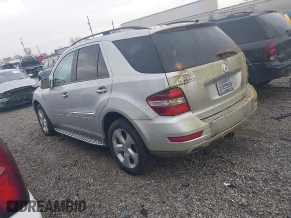 ✅ 2009 Mercedes-Benz M 320 • VIN: 4JGBB25E19A490616 • Lot: 43735953. Listed on IAAI with Not provided. Free auction sales archive from the USA and detailed vehicle history report at DreamBid. Image 3.