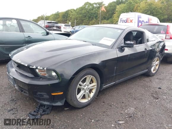 ✅ 2012 Ford Mustang Premium • VIN: 1ZVBP8AM3C5239339 • Lot: 43393515. Listed on IAAI with 170,764 mi. Free auction sales archive from the USA and detailed vehicle history report at DreamBid. Image 2.