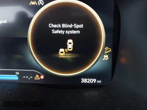 ✅ 2021 Hyundai Santa Fe Calligraphy • VIN: 5NMS5DAL8MH364084 • Lot: 43275810. Wystawiony na IAAI z przebiegiem 38 209 mil. Bezpłatny archiwum sprzedaży aukcyjnych z USA i szczegółowy raport historii pojazdu na DreamBid. Zdjęcie 16.