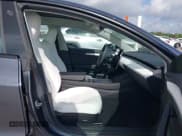 ✅ 2023 Tesla Model 3 • VIN: 5YJ3E1EA7PF567906 • Lot: 42280993. Wystawiony na IAAI z przebiegiem 41 452 mil. Bezpłatny archiwum sprzedaży aukcyjnych z USA i szczegółowy raport historii pojazdu na DreamBid. Zdjęcie 5.