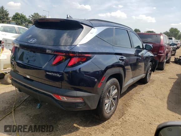 ✅ 2024 Hyundai Tucson Blue • VIN: KM8JBCD14RU210184 • Lot: 67270524. Listed on Copart with 5,463 mi. Free auction sales archive from the USA and detailed vehicle history report at DreamBid. Image 3.