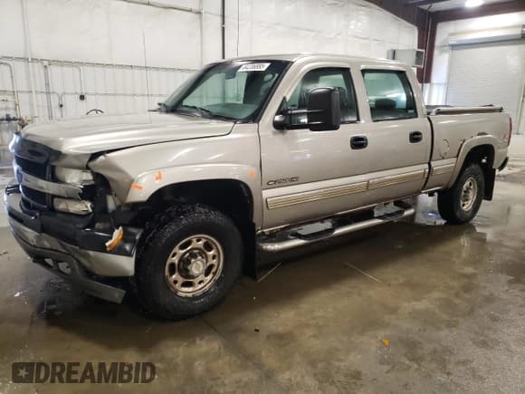 ✅ 2001 Chevrolet Silverado 2500HD LS • VIN: 1GCHK23U21F205793 • Lot: 44236885. Wystawiony na Copart z przebiegiem 204 555 mil. Bezpłatny archiwum sprzedaży aukcyjnych z USA i szczegółowy raport historii pojazdu na DreamBid. Zdjęcie 1.