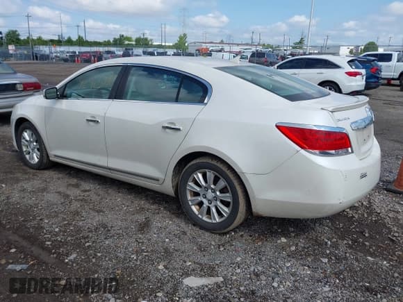 ✅ 2013 Buick LaCrosse Leather • VIN: 1G4GC5ER4DF296973 • Lot: 42963776. Listed on IAAI with 169,284 mi. Free auction sales archive from the USA and detailed vehicle history report at DreamBid. Image 3.