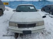 ✅ 1991 Lincoln Continental • VIN: 1LNCM9745MY632946 • Лот: 41561785. Опубликован ранее на IAAI с пробегом 124 186 миль. Бесплатный доступ к архиву аукционных продаж из США и подробный отчёт об истории автомобиля на DreamBid. Изображение 13.