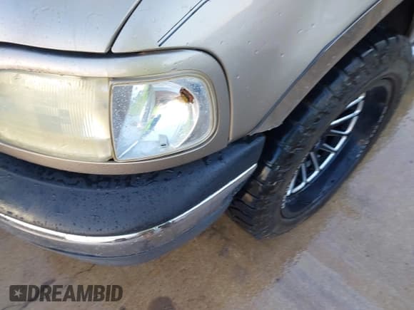 ✅ 2001 Ford F-150 XLT • VIN: 1FTRW07L41KC44343 • Lot: 43622235. Wystawiony na IAAI z przebiegiem Nie podano. Bezpłatny archiwum sprzedaży aukcyjnych z USA i szczegółowy raport historii pojazdu na DreamBid. Zdjęcie 14.