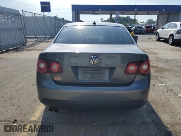 ✅ 2010 Volkswagen Jetta SE • VIN: 3VWRX7AJ2AM065415 • Lot: 64246745. Listed on Copart with 67,587 mi. Free auction sales archive from the USA and detailed vehicle history report at DreamBid. Image 6.