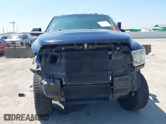 ✅ 2018 Ram 2500 Tradesman • VIN: 3C6UR5CLXJG381757 • Lot: 43205290. Listed on IAAI with 181,079 mi. Free auction sales archive from the USA and detailed vehicle history report at DreamBid. Image 12.