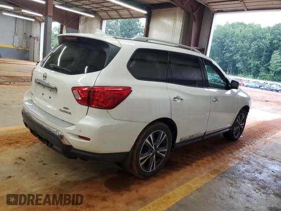 ✅ 2019 Nissan Pathfinder S • VIN: 5N1DR2MM5KC629945 • Лот: 67735915. Опубликован ранее на Copart с пробегом 96 848 миль. Бесплатный доступ к архиву аукционных продаж из США и подробный отчёт об истории автомобиля на DreamBid. Изображение 3.