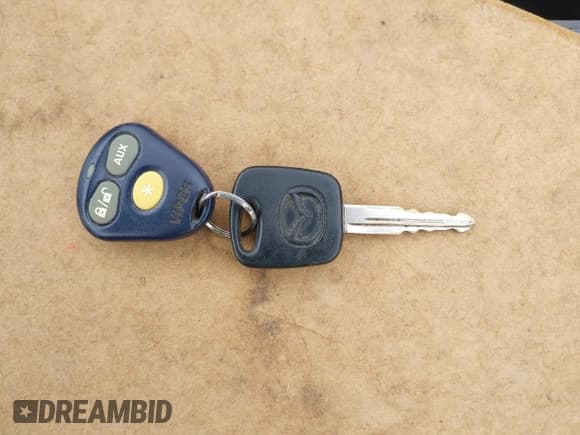 ✅ 2004 Mazda Tribute ES • VIN: 4F2CZ96174KM04432 • Lot: 42634460. Wystawiony na IAAI z przebiegiem 141 688 mil. Bezpłatny archiwum sprzedaży aukcyjnych z USA i szczegółowy raport historii pojazdu na DreamBid. Zdjęcie 11.