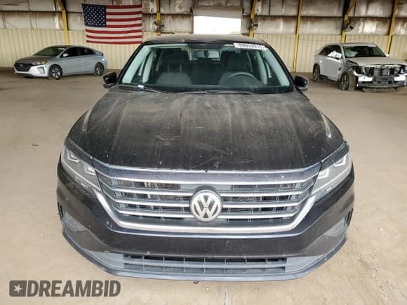 ✅ 2020 Volkswagen Passat S • VIN: 1VWAA7A35LC003950 • Lot: 69053915. Wystawiony na Copart z przebiegiem 148 714 mil. Bezpłatny archiwum sprzedaży aukcyjnych z USA i szczegółowy raport historii pojazdu na DreamBid. Zdjęcie 5.