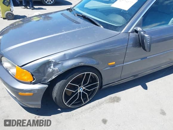 2001 BMW 3 Series 330Ci with VIN WBABS53401JU81570, listed as a IAAI auction lot 42773272 with 185,948 mi miles and . Bid and sale history available at DreamBid. Image 6.