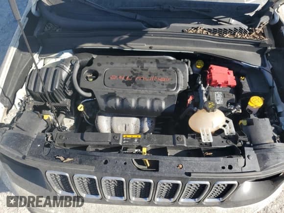 ✅ 2020 Jeep Renegade Sport • VIN: ZACNJBAB6LPL09319 • Lot: 81945475. Listed on Copart with 83,768 mi. Free auction sales archive from the USA and detailed vehicle history report at DreamBid. Image 12.