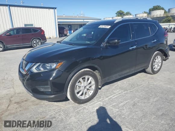 ✅ 2017 Nissan Rogue SV • VIN: 5N1AT2MT6HC888948 • Lot: 82675025. Listed on Copart with 124,404 mi. Free auction sales archive from the USA and detailed vehicle history report at DreamBid. Image 1.