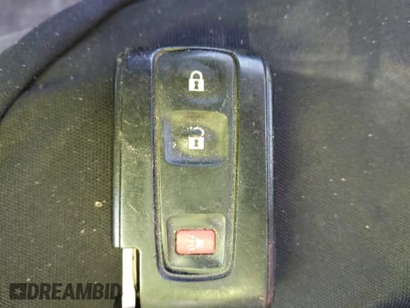 ✅ 2011 Toyota Prius I • VIN: JTDKN3DU2B1414354 • Lot: 43073120. Listed on IAAI with 236,818 mi. Free auction sales archive from the USA and detailed vehicle history report at DreamBid. Image 11.