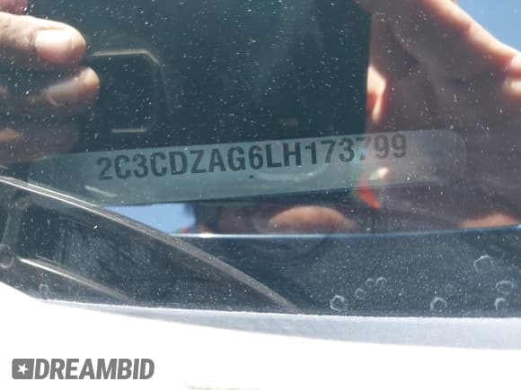 ✅ 2020 Dodge Challenger SXT • VIN: 2C3CDZAG6LH173799 • Lot: 43418277. Wystawiony na IAAI z przebiegiem 76 833 mil. Bezpłatny archiwum sprzedaży aukcyjnych z USA i szczegółowy raport historii pojazdu na DreamBid. Zdjęcie 9.