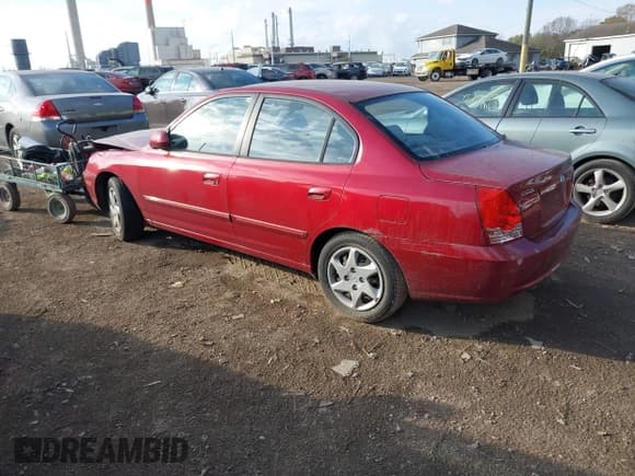 ✅ 2004 Hyundai Elantra GLS • VIN: KMHDN46D84U749465 • Lot: 40692684. Wystawiony na IAAI z przebiegiem 84 855 mil. Bezpłatny archiwum sprzedaży aukcyjnych z USA i szczegółowy raport historii pojazdu na DreamBid. Zdjęcie 3.