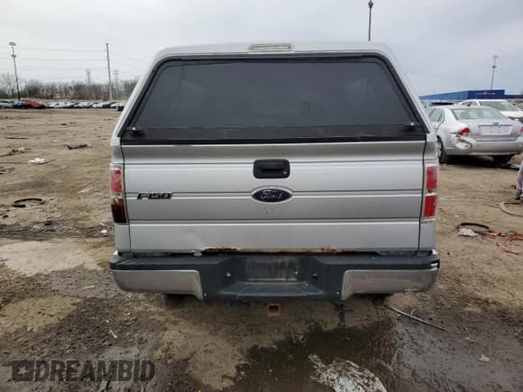 ✅ 2010 Ford F-150 XL • VIN: 1FTNF1E83AKE25517 • Лот: 51992535. Опубликован ранее на Copart с пробегом 140 373 миль. Бесплатный доступ к архиву аукционных продаж из США и подробный отчёт об истории автомобиля на DreamBid. Изображение 6.