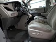 ✅ 2020 Toyota Sienna LE • VIN: 5TDJZ3DCXLS228492 • Lot: 61142515. Listed on Copart with 37,289 mi. Free auction sales archive from the USA and detailed vehicle history report at DreamBid. Image 7.