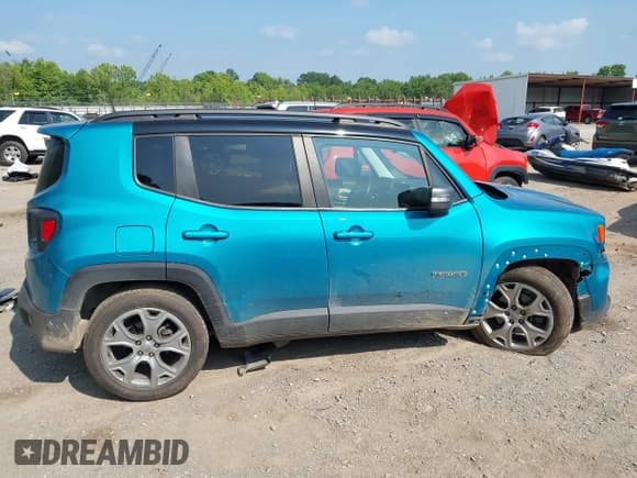 ✅ 2020 Jeep Renegade Limited • VIN: ZACNJAD18LPL69647 • Lot: 42435120. Listed on IAAI with 62,767 mi. Free auction sales archive from the USA and detailed vehicle history report at DreamBid. Image 13.