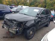 ✅ 2018 Ford Police Interceptor Utility • VIN: 1FM5K8AR2JGA32724 • Lot: 43370370. Wystawiony na IAAI z przebiegiem 132 869 mil. Bezpłatny archiwum sprzedaży aukcyjnych z USA i szczegółowy raport historii pojazdu na DreamBid. Zdjęcie 17.