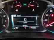 2019 Chevrolet Traverse LT Cloth z VIN 1GNEVGKW1KJ298306, wystawiony jako IAAI lot #43302460 z przebiegiem 76 785 mil mil oraz . Historia ofert i sprzedaży dostępna na DreamBid. Obrazek 15.