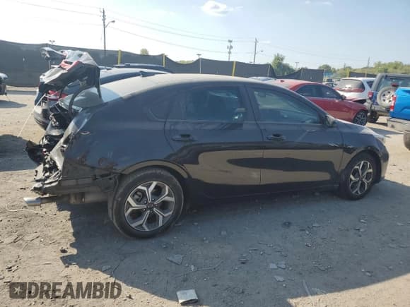 ✅ 2021 Kia Forte LXS • VIN: 3KPF24AD0ME264605 • Лот: 80373725. Опубликован ранее на Copart с пробегом 24 677 миль. Бесплатный доступ к архиву аукционных продаж из США и подробный отчёт об истории автомобиля на DreamBid. Изображение 3.