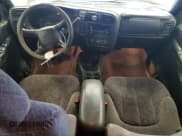 ✅ 2002 Chevrolet S-10 LS • VIN: 1GCDT13W62K232575 • Lot: 44351465. Listed on Copart with 84,215 mi. Free auction sales archive from the USA and detailed vehicle history report at DreamBid. Image 8.