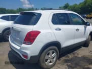 ✅ 2020 Chevrolet Trax LT • VIN: 3GNCJPSB9LL320434 • Lot: 42697879. Wystawiony na IAAI z przebiegiem 30 679 mil. Bezpłatny archiwum sprzedaży aukcyjnych z USA i szczegółowy raport historii pojazdu na DreamBid. Zdjęcie 4.