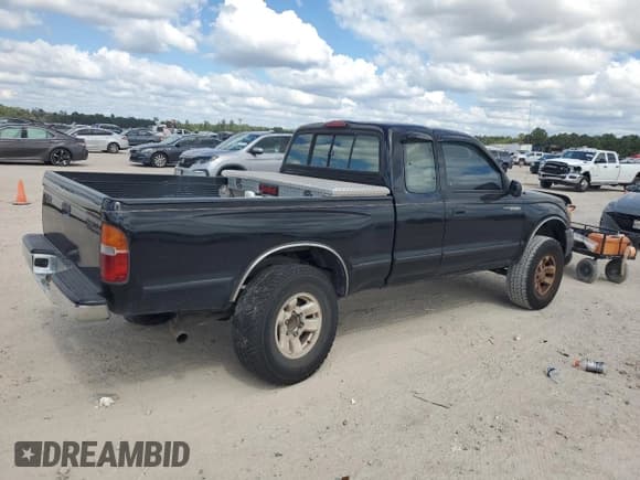 ✅ 1998 Toyota Tacoma • VIN: 4TASN92N0WZ110361 • Лот: 74660214. Опубликован ранее на Copart с пробегом 288 647 миль. Бесплатный доступ к архиву аукционных продаж из США и подробный отчёт об истории автомобиля на DreamBid. Изображение 3.