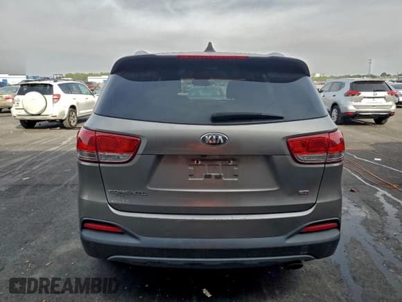 ✅ 2017 Kia Sorento LX • VIN: 5XYPG4A36HG266798 • Лот: 95474975. Опубликован ранее на Copart с пробегом 195 772 миль. Бесплатный доступ к архиву аукционных продаж из США и подробный отчёт об истории автомобиля на DreamBid. Изображение 6.