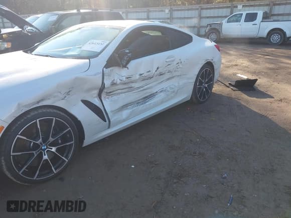 ✅ 2024 BMW 8 Series 840i • VIN: WBAAE4C05RCR08896 • Lot: 43613152. Listed on IAAI with 2,999 mi. Free auction sales archive from the USA and detailed vehicle history report at DreamBid. Image 6.
