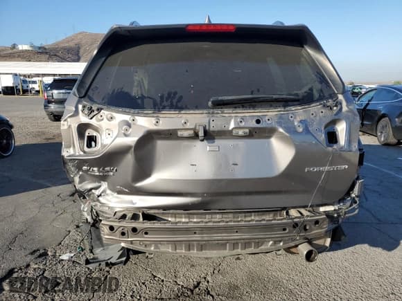 ✅ 2019 Subaru Forester Limited • VIN: JF2SKAUC2KH500955 • Лот: 82579345. Опубликован ранее на Copart с пробегом 127 939 миль. Бесплатный доступ к архиву аукционных продаж из США и подробный отчёт об истории автомобиля на DreamBid. Изображение 6.