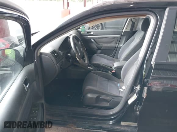 ✅ 2007 Volkswagen Jetta • VIN: 3VWGG71K67M052952 • Лот: 42524174. Опубликован ранее на IAAI с пробегом 189 121 миль. Бесплатный доступ к архиву аукционных продаж из США и подробный отчёт об истории автомобиля на DreamBid. Изображение 5.