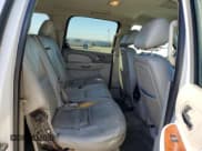 ✅ 2012 Chevrolet Suburban LT • VIN: 1GNSKJE79CR194226 • Lot: 70344024. Wystawiony na Copart z przebiegiem 214 991 mil. Bezpłatny archiwum sprzedaży aukcyjnych z USA i szczegółowy raport historii pojazdu na DreamBid. Zdjęcie 11.