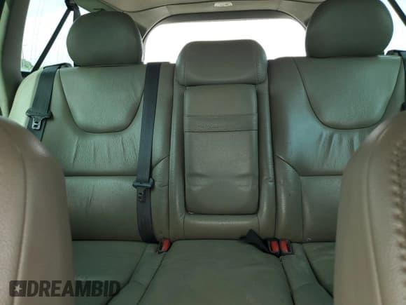 ✅ 2004 Volvo V70 XC Cross Country • VIN: YV1SZ59H541153231 • Лот: 81628215. Опубликован ранее на Copart с пробегом 157 864 миль. Бесплатный доступ к архиву аукционных продаж из США и подробный отчёт об истории автомобиля на DreamBid. Изображение 10.